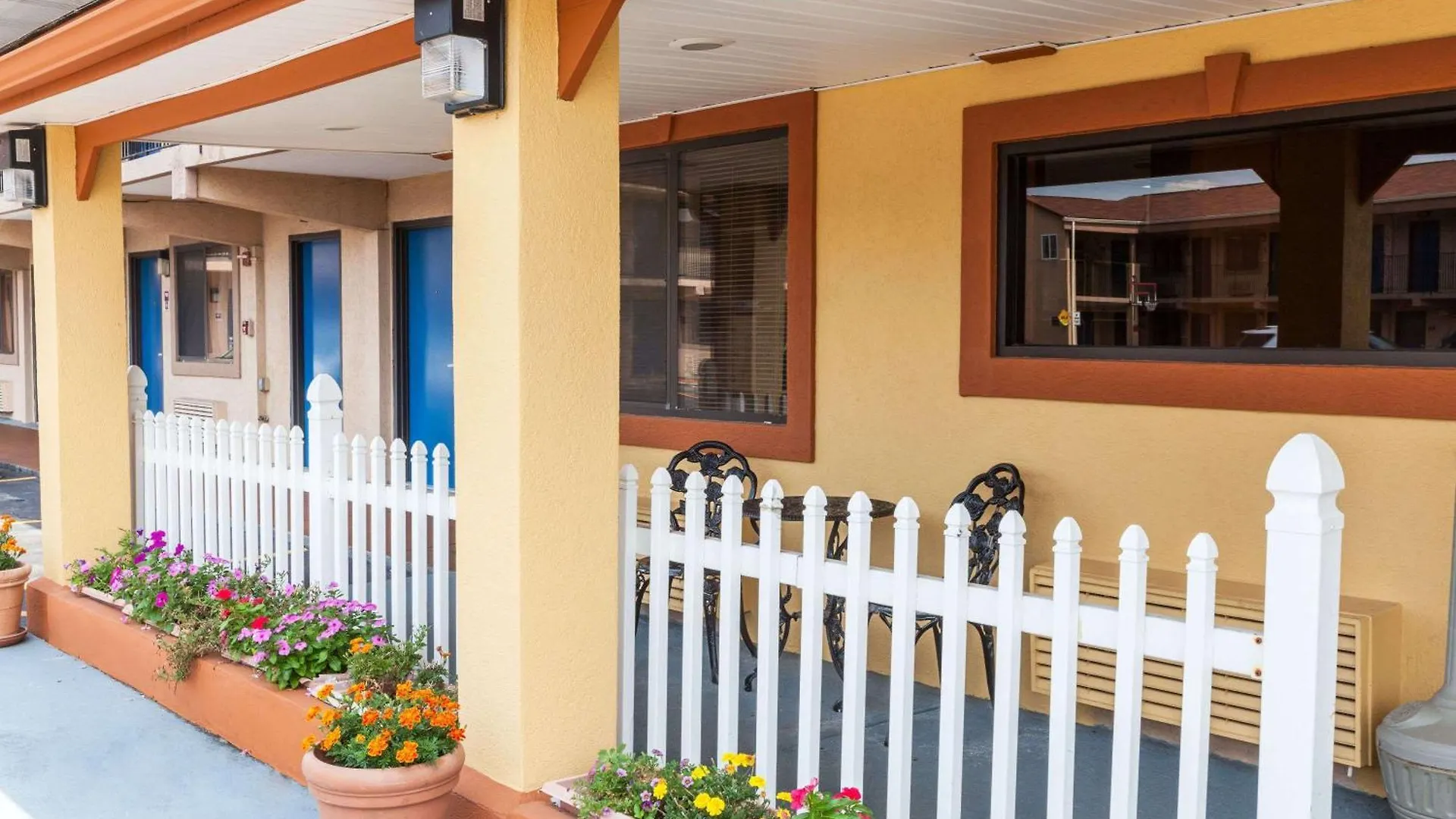 Staying In Philadelphia Metro: 11 Budget Hotels Compared